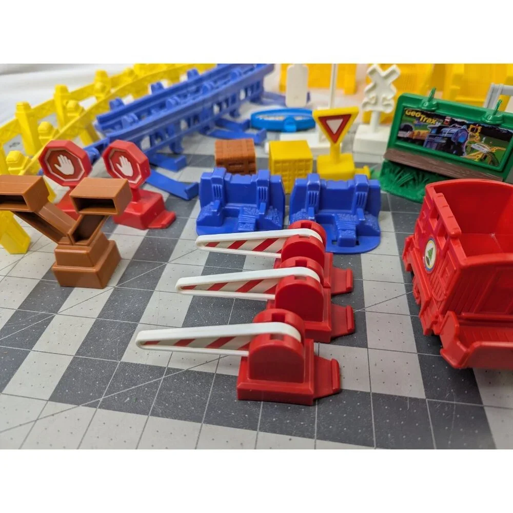 Fisher Price Geotrax Misc‎ Accessories Signs Cars Rails Lot